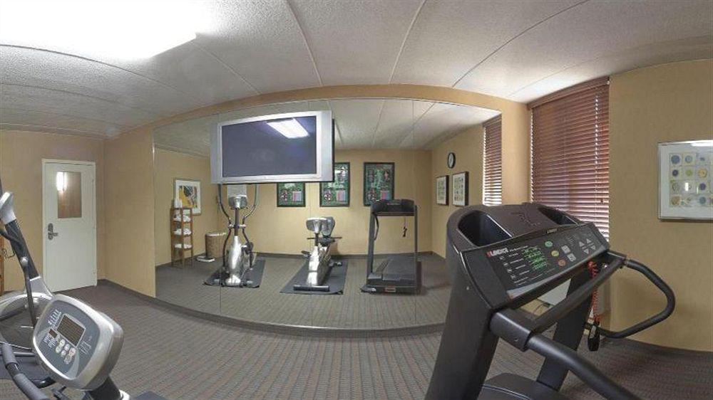 Holiday Inn Express Fairfax-Arlington Boulevard By Ihg Exteriör bild