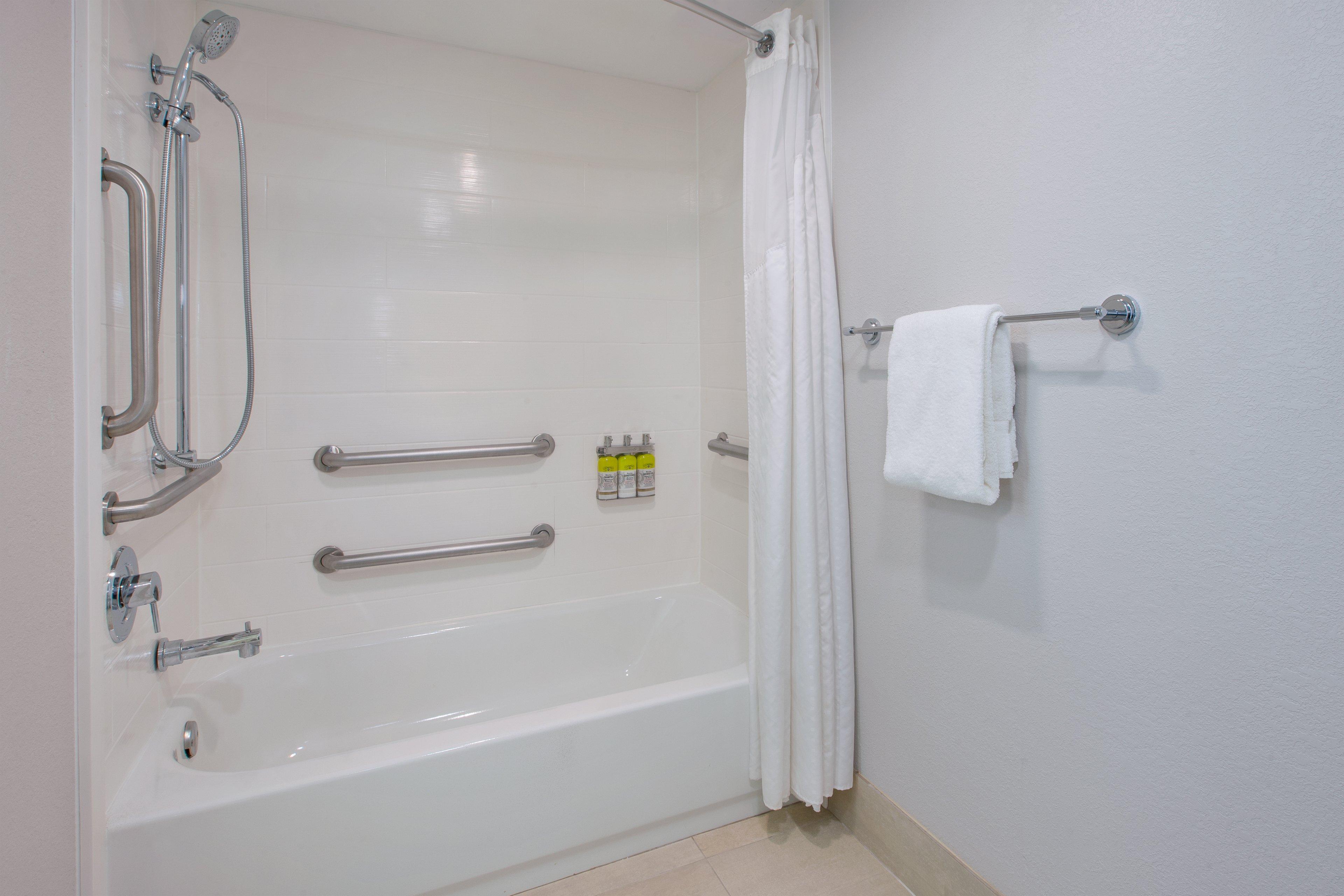 Holiday Inn Express Fairfax-Arlington Boulevard By Ihg Exteriör bild